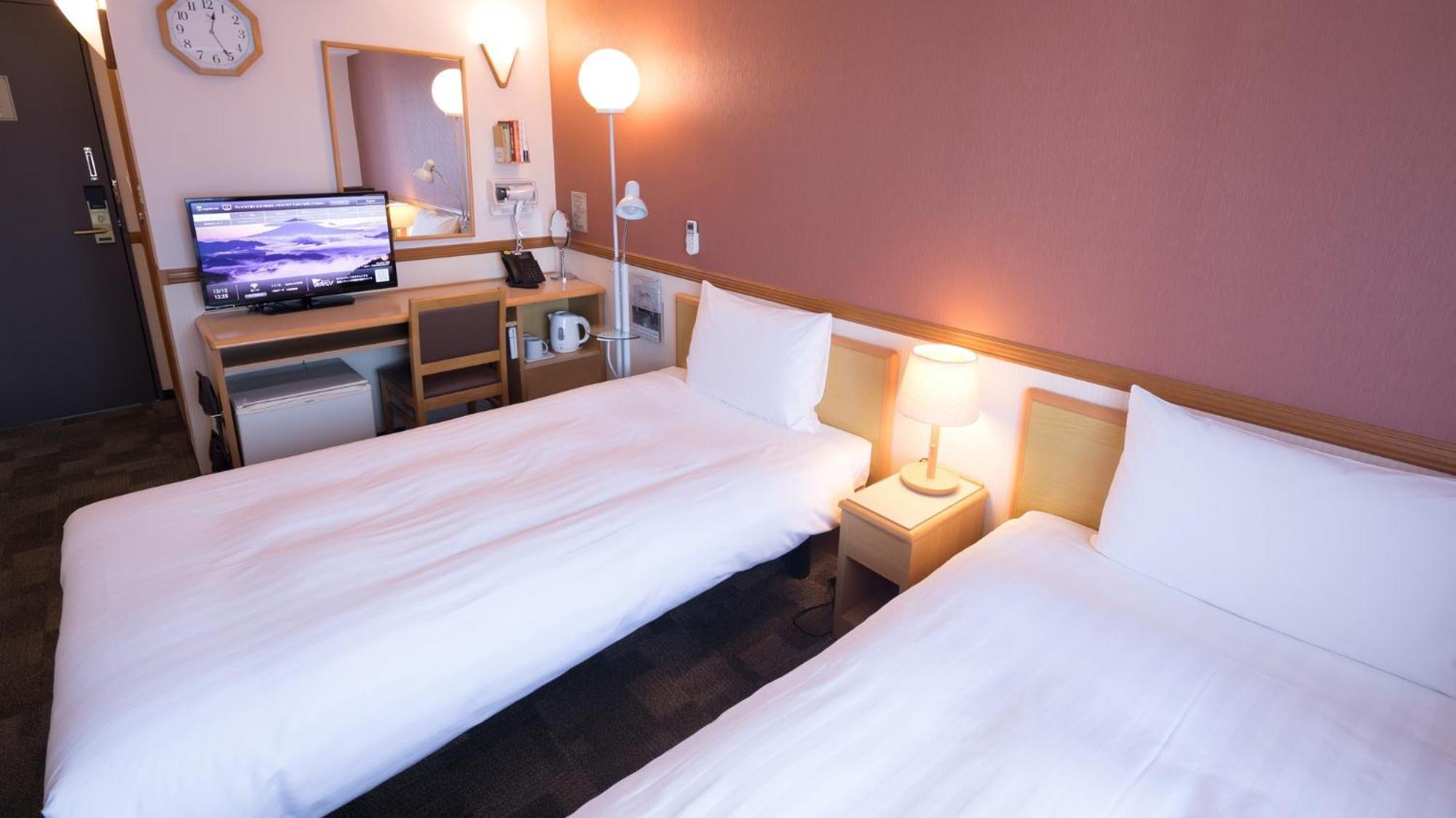 Toyoko Inn Sakudaira-Eki Asama-Guchi Room photo